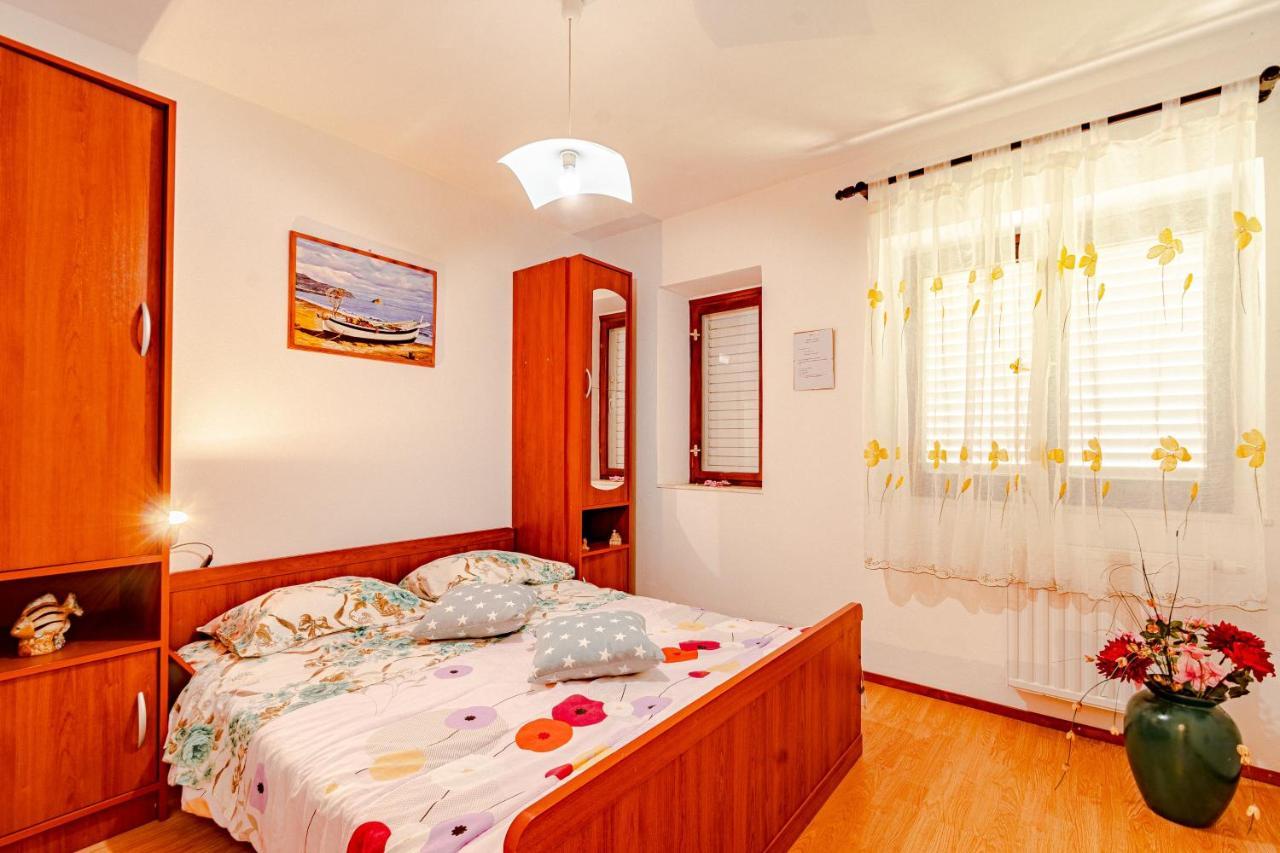 Apartments And Rooms With Parking Space Mali Ston Esterno foto